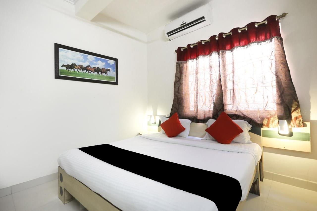 Collection O 3761 Hotel Shree Datta Индор Екстериор снимка