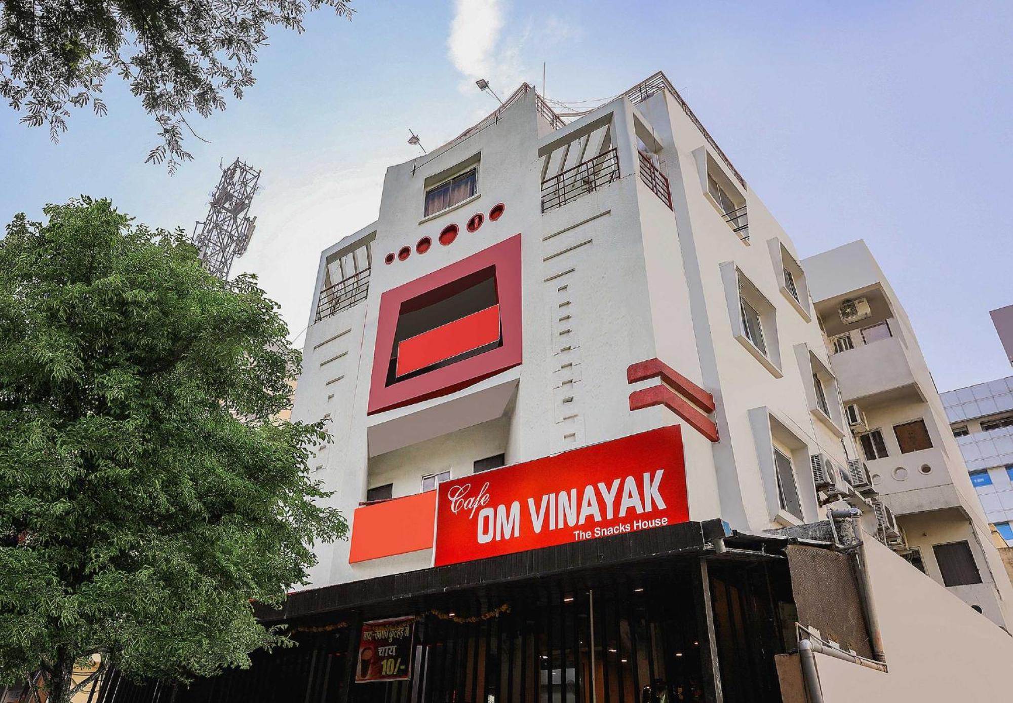 Collection O 3761 Hotel Shree Datta Индор Екстериор снимка